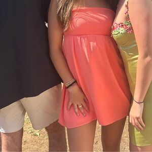 STRAPLESS CORAL DRESS SIZE SMALL LE LIS